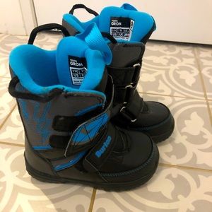 Burton youth Grom snowboard boots